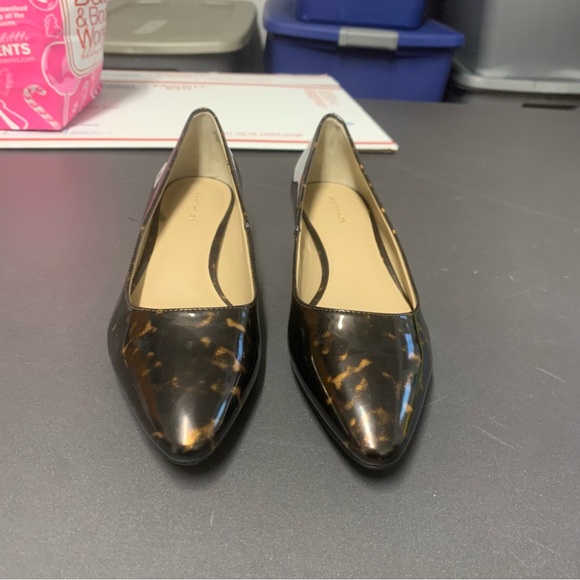 NEW Ann Taylor Brown Tortoise Pointed Toe Block Kitten Heels Size 7 - Picture 2 of 9